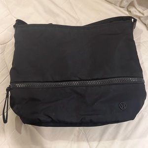 lululemon crossbody bag